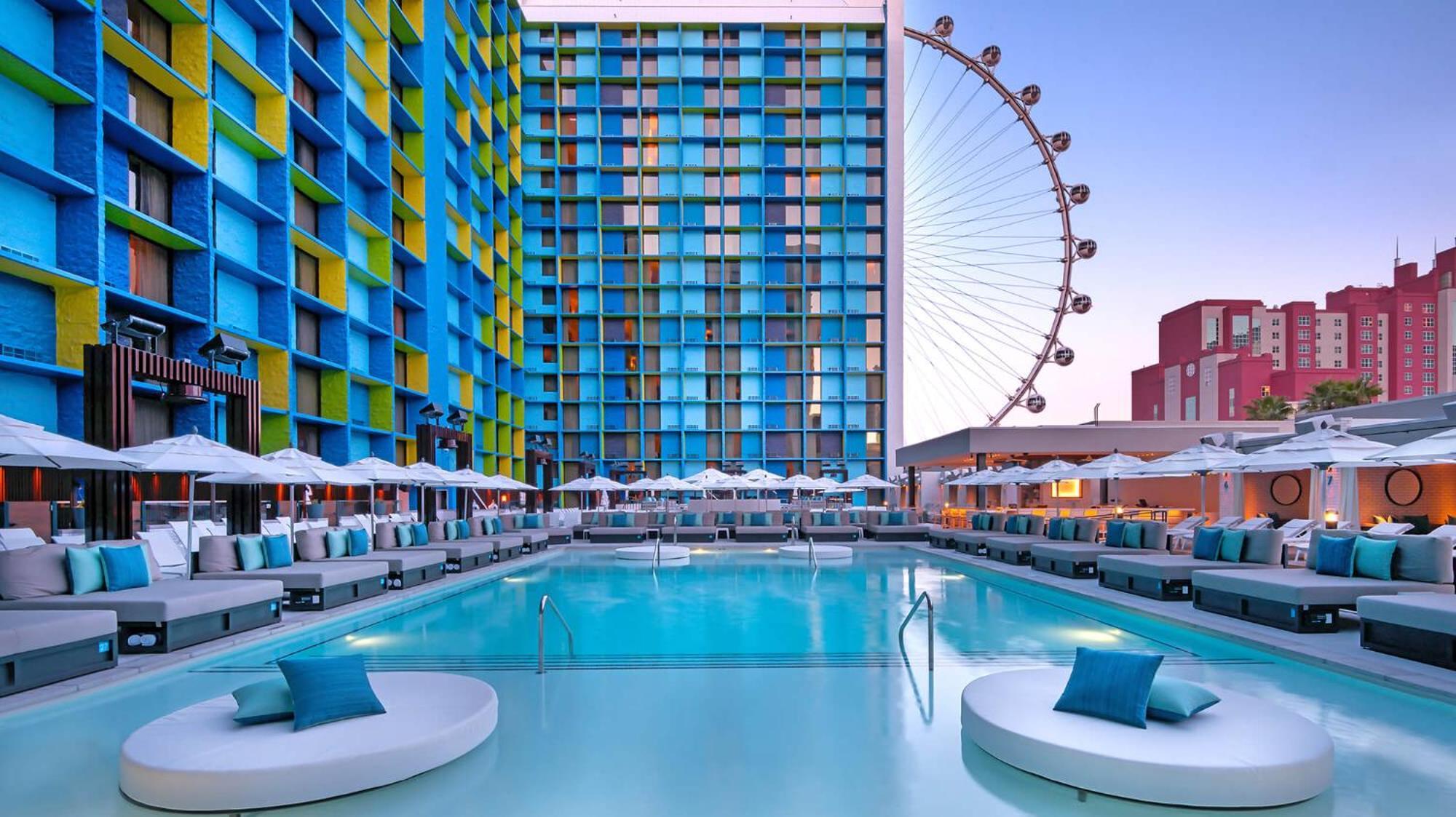 Coolest Bar Hoping Linq Casino Hotel Strip Las Vegas Exterior photo